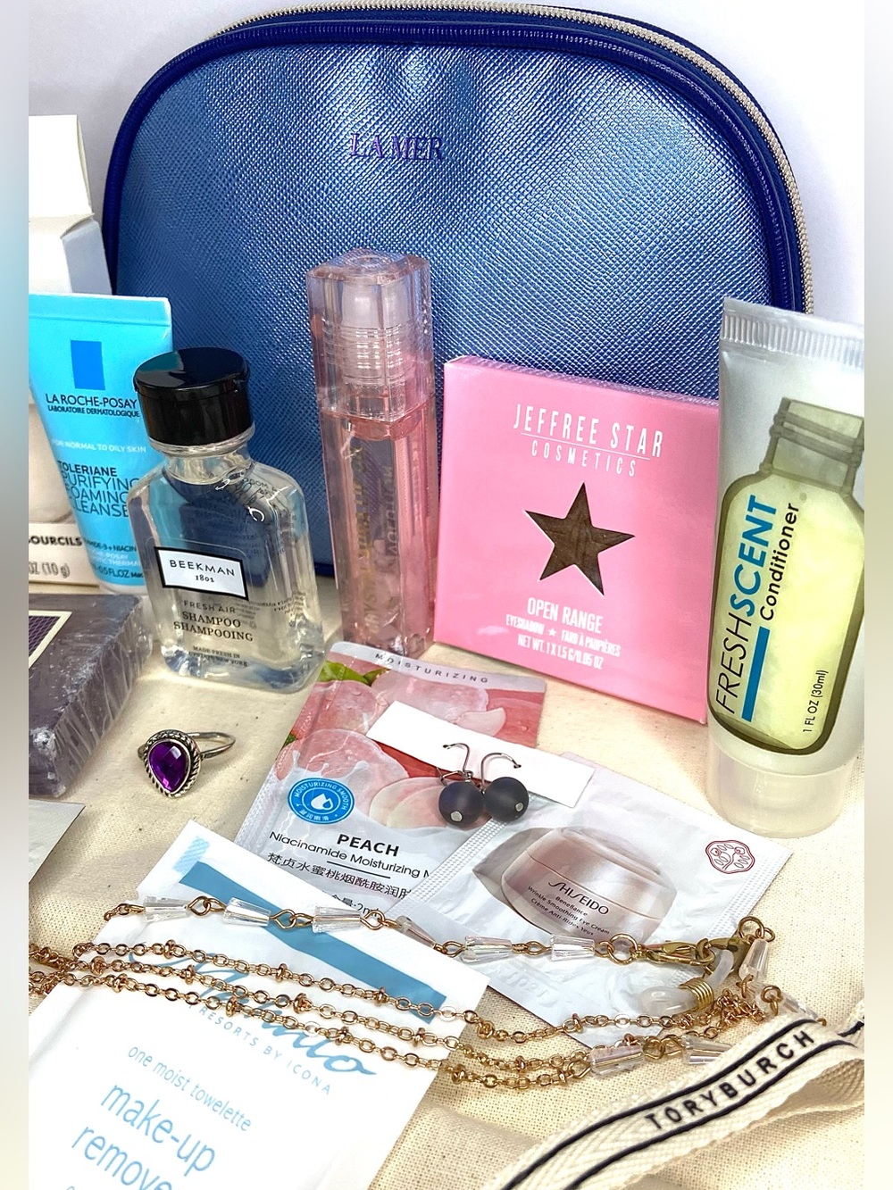 18 total LA MER Blue Pouch with Assorted Beauty Samples free Tory dust bag - Picture 4 of 5